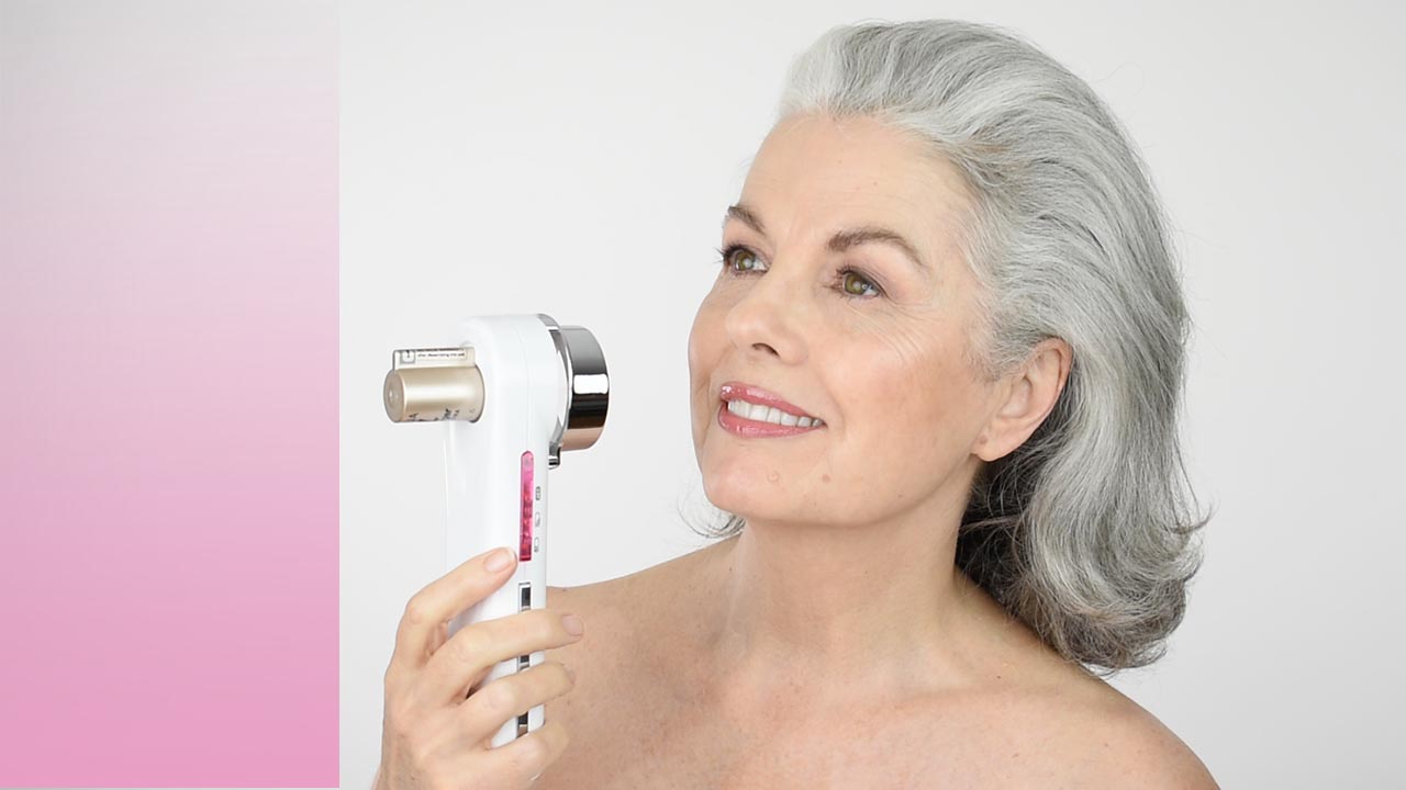HYDRATED, GLOWING SKIN AT 62 YEARS OLD? Kerry-Lou tries the Bioequa Enercharger